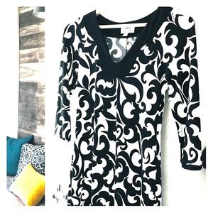 Long Sleeve Dress Black and Ivory Small